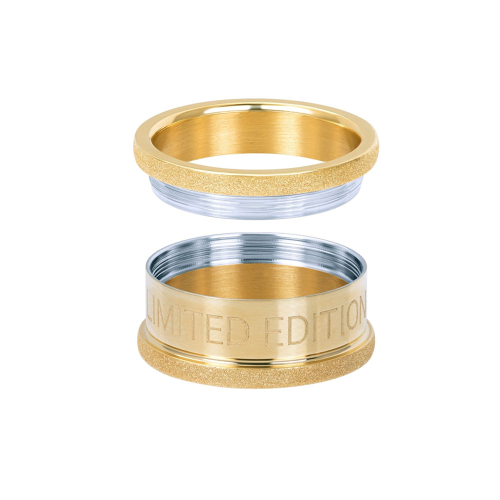 Goudkleurige Limited Edition IXXXI basisring voor dames in 10 mm breedte.