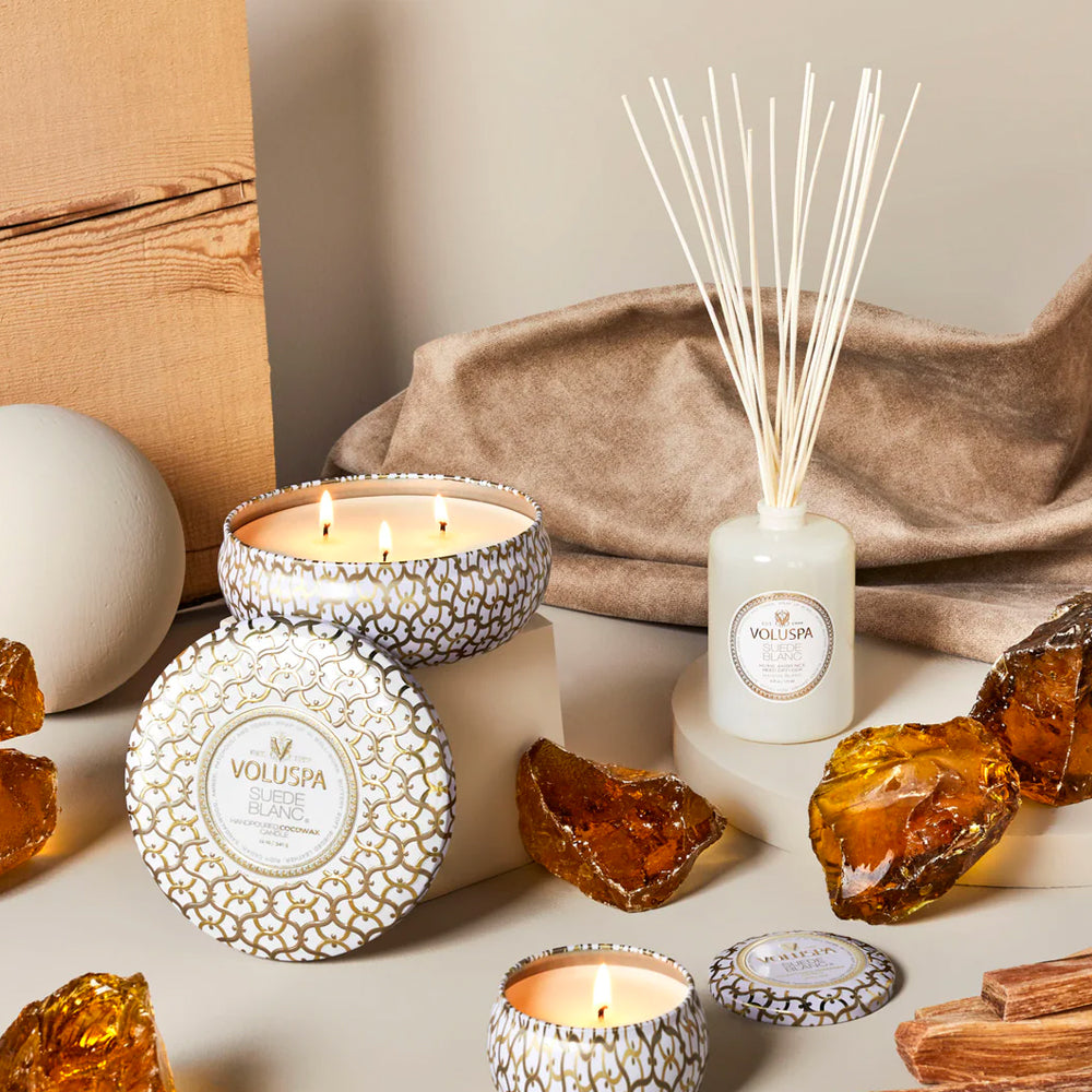 Voluspa Geurkaars - Suede Blanc - Groot Blikje