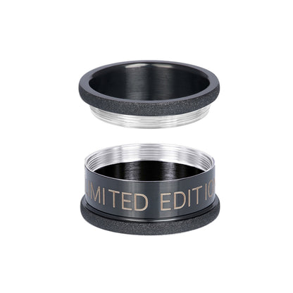 Zwarte Limited Edition IXXXI basisring voor dames in 10 mm breedte.