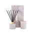 Luxe beige giftset van Ted Sparks met kaars en geurstokjes in de geur Pear & Gardenia.